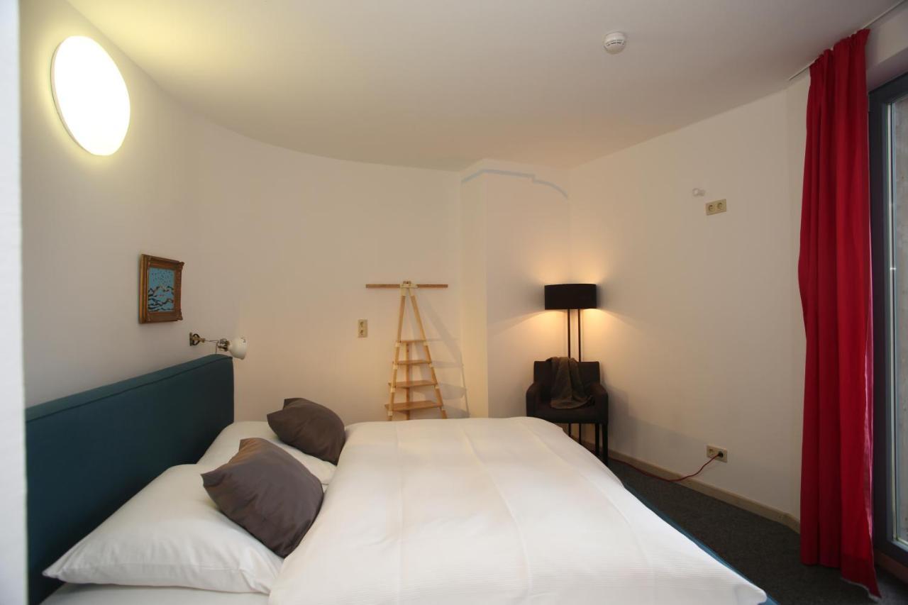 Alanus Gastehaus Hotel Alfter Exterior foto