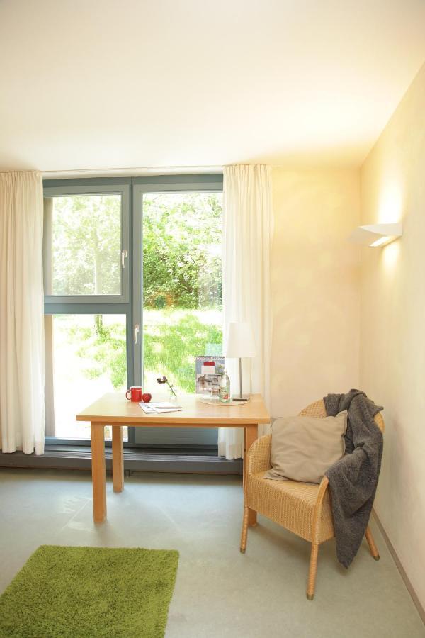 Alanus Gastehaus Hotel Alfter Exterior foto